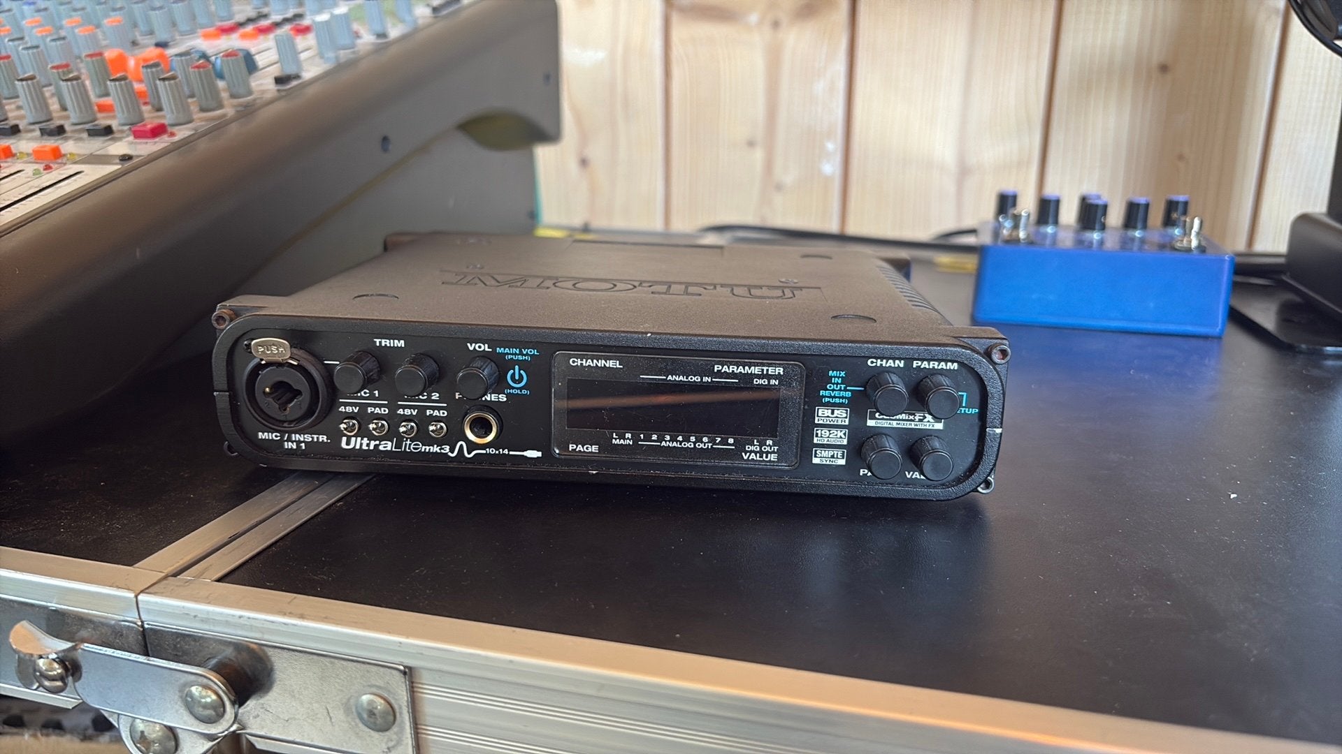Motu UltraLite mk3 interface