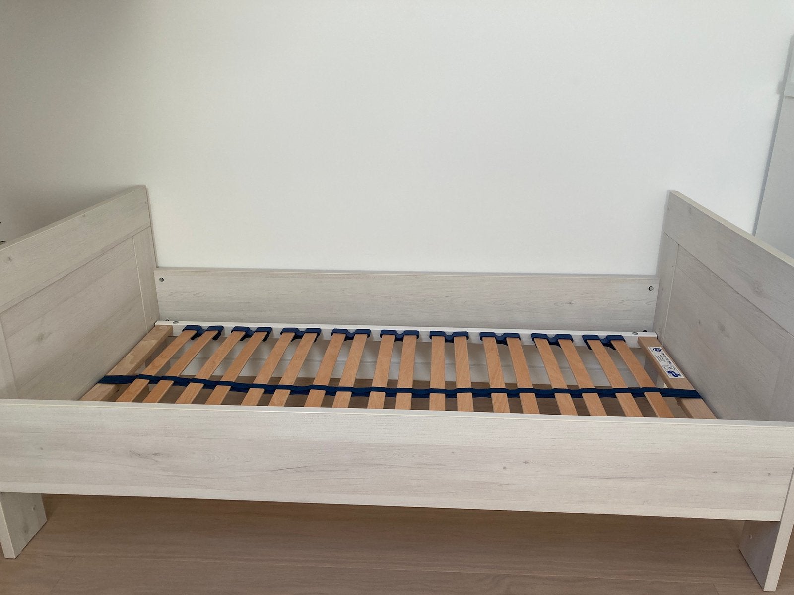 Cadre de lit enfant 140cm, Enlèvement, Comme neuf, Matelas