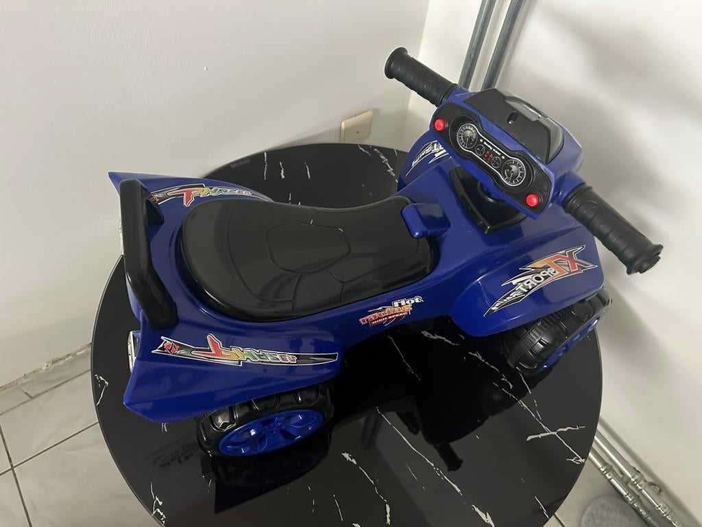 Baby toys kinder loop zit auto, Kinderen en Baby's, Ophalen, Zo goed als nieuw