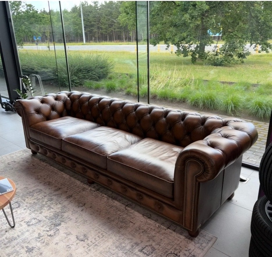 Lederen Chesterfield zetel    (model  Jill), Huis en Inrichting, Ophalen, Driepersoons, Leer, Zo goed als nieuw