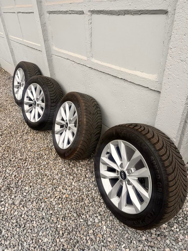 Jantes audi, Autos : Pièces & Accessoires, Pneus & Jantes, Enlèvement, Pneus hiver, Pneu(s)