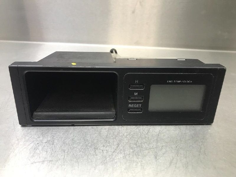 HORLOGE Mazda 323 Fastbreak (BJ14) (01-1998/09-2003), Autos : Pièces & Accessoires, Utilisé, Mazda