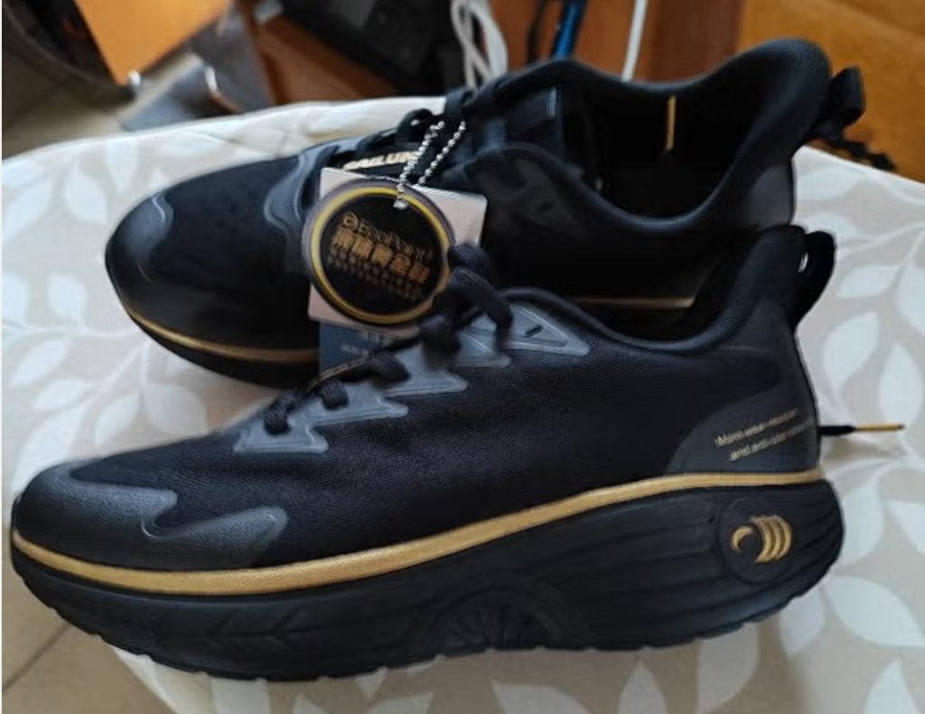 nieuwe sneakers Dames of Heren maat 41, Neuf, Enlèvement ou Envoi, Sneakers et Baskets, Noir