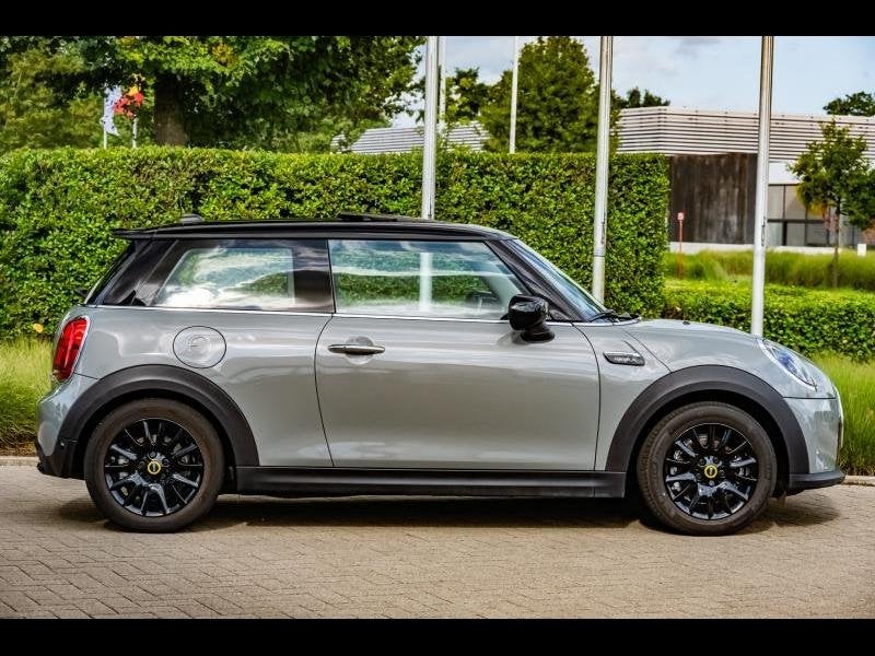 MINI Cooper SE Classic Camden, Auto's, Automaat, Zwart, Emergency brake assist, 184 pk