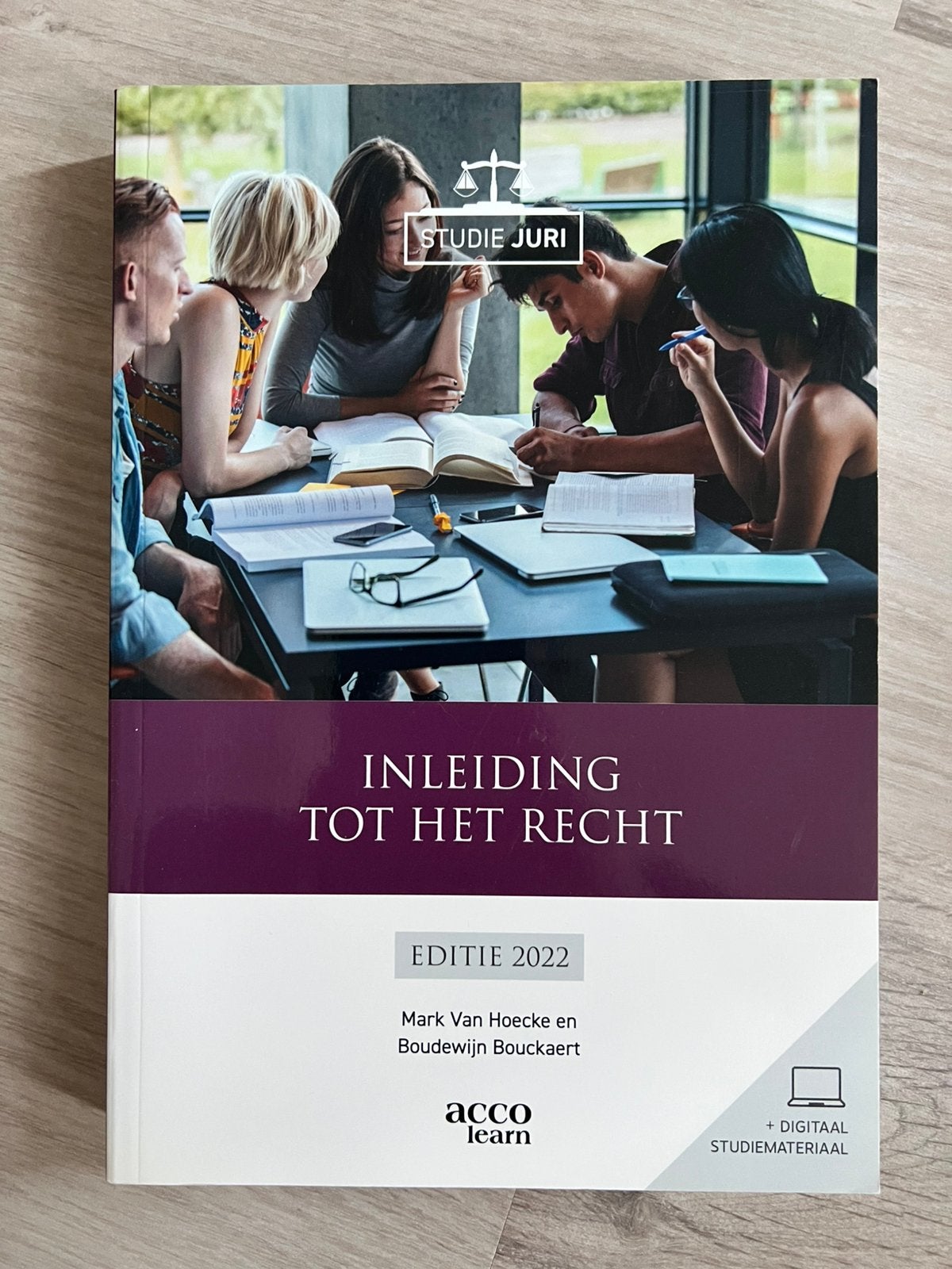 Inleiding tot het recht cursus, Enlèvement, Comme neuf