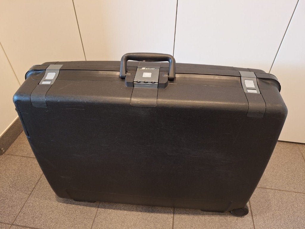 Valies Delsey met cijferslot, Ophalen, Gebruikt, Hard kunststof, Slot