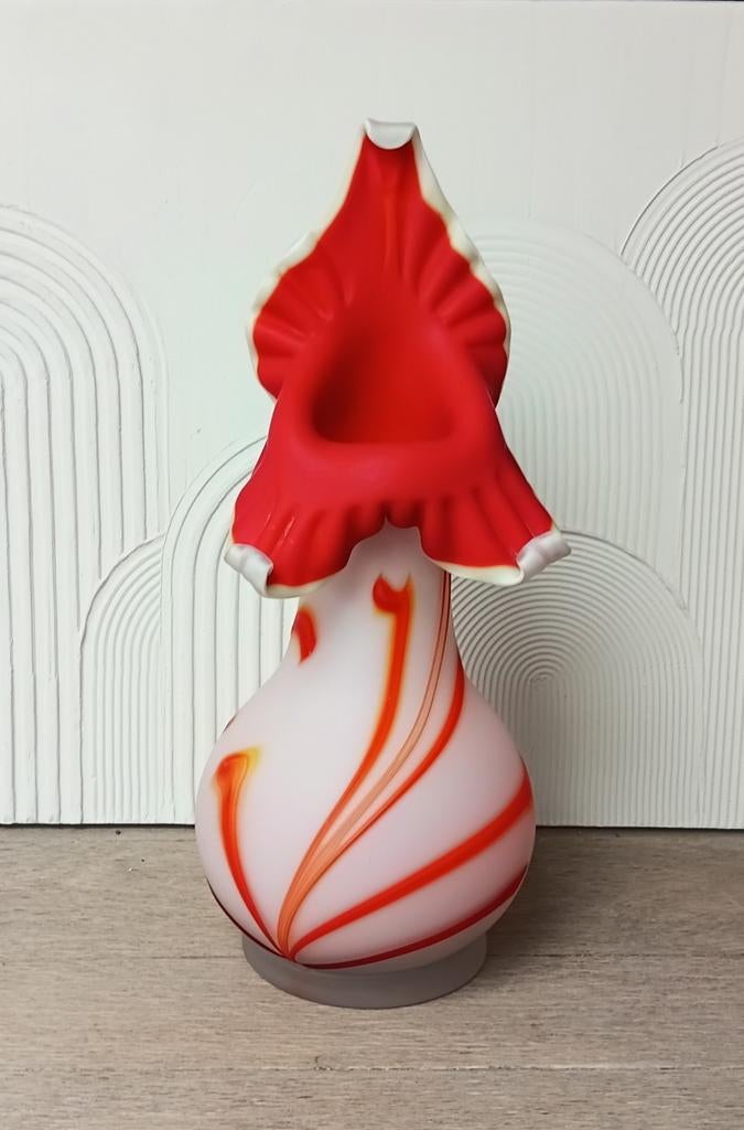 Vintage handgeblazen Murano opaline deco-vaas, Ophalen of Verzenden