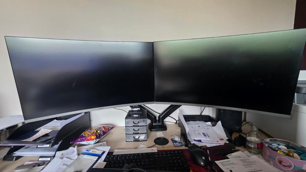 2 schermen samsung 27" gebogen, Informatique & Logiciels, Moniteurs, Enlèvement