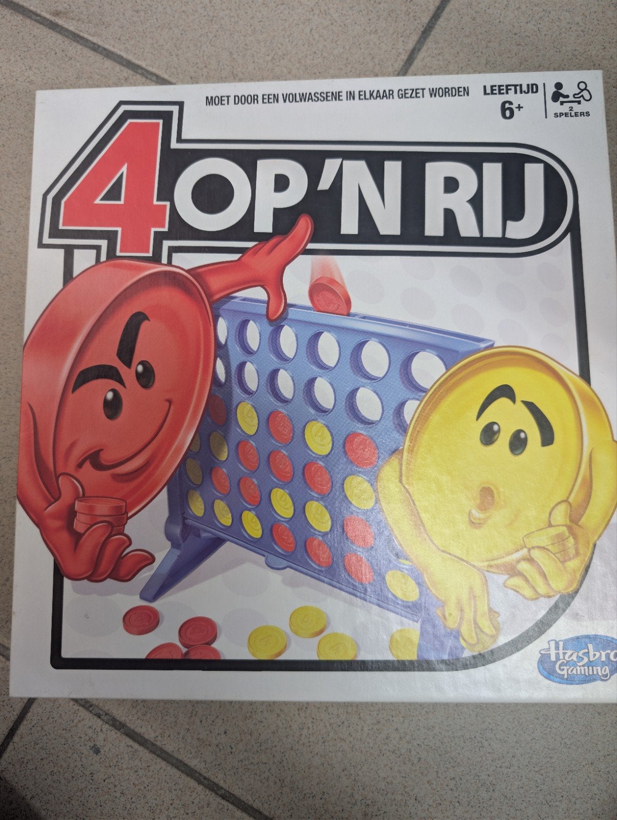 Vier op een rij gezelschapsspel, Ophalen