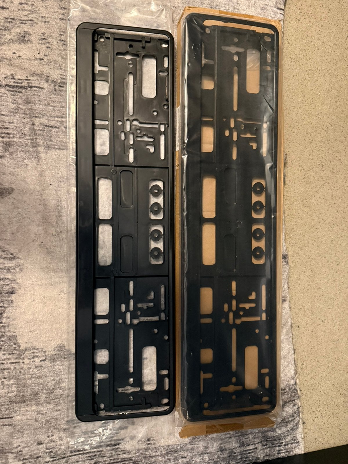 Paire de porte-plaques d’immatriculation européens (Neufs), Enlèvement, Comme neuf