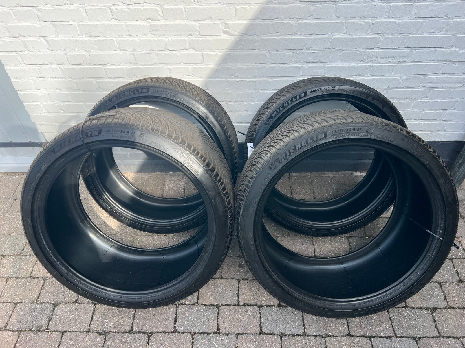 Pneus d'hiver Michelin Pilot Alpin 20 et 21 pouces, Autos : Pièces & Accessoires, Pneus hiver, Véhicule de tourisme, 21 pouces