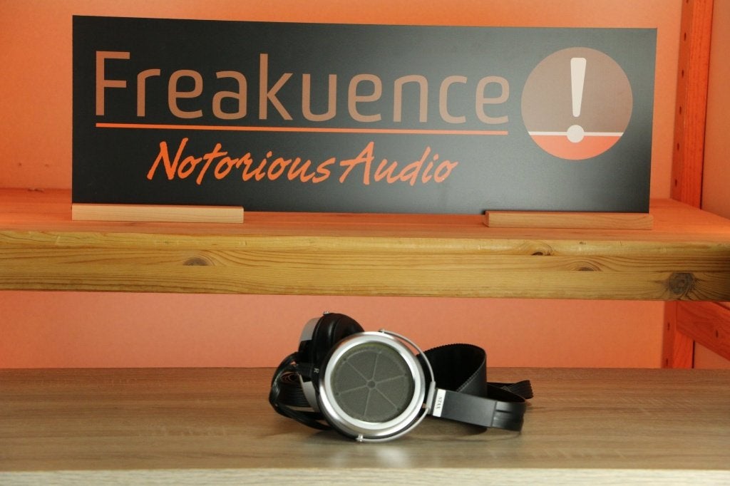 Stax SR-009 / SR 009 TRADE? New earpads & headpat! (E538,00), Enlèvement ou Envoi, Comme neuf, Manuel