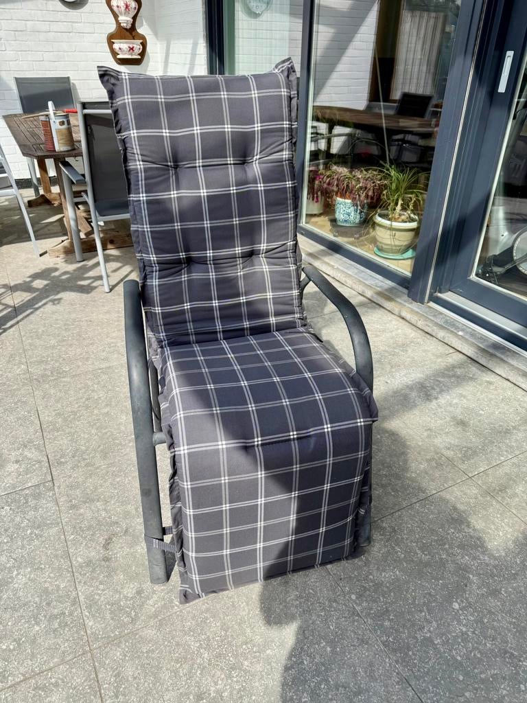 Coussin de jardin pour chaise — gris à carreaux, Enlèvement, Comme neuf