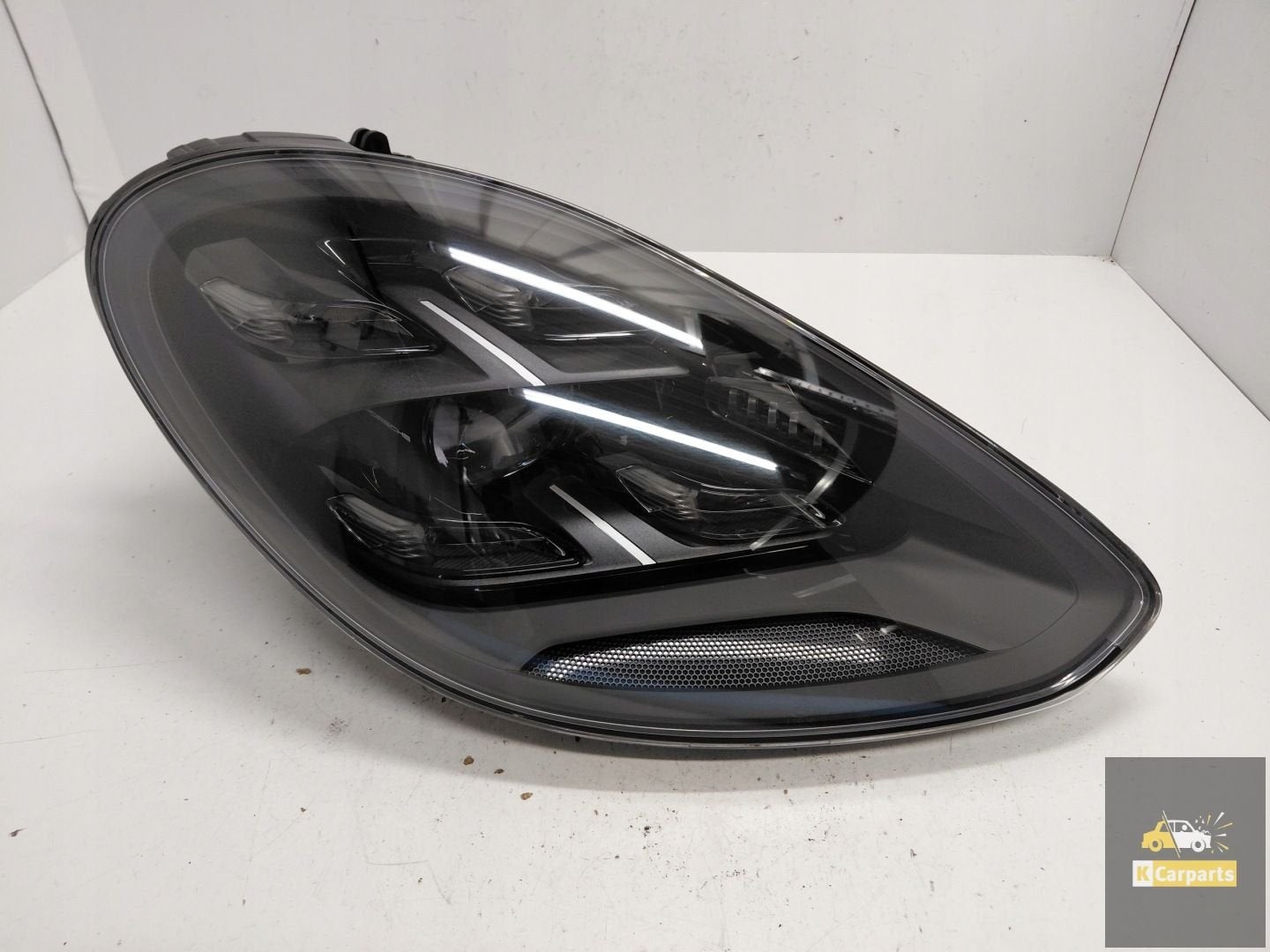 973.941.040, Porsche Panamera 971 II Volledig Ledlamp rechts, Gebruikt, Porscheplatz 1
70435  Stuttgart, DE, Porsche, Info@porsche.de