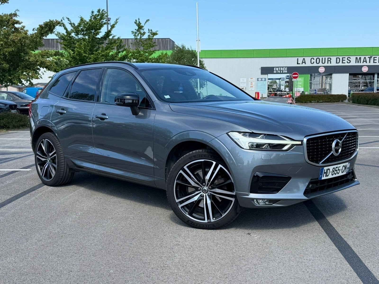 Volvo XC60
2L 197chvx
Finition R design
Dies, Achat, Entretenue par le concessionnaire, Automatique, Particulier