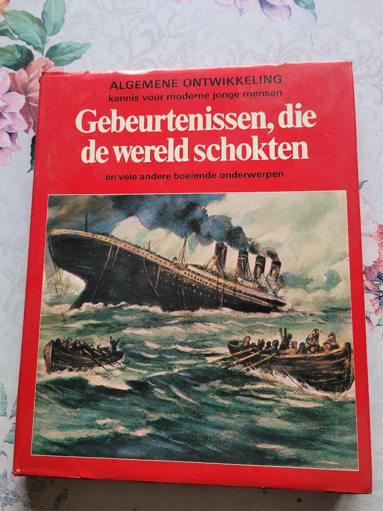 Livre : Les événements qui ont secoué le monde, Enlèvement, Comme neuf