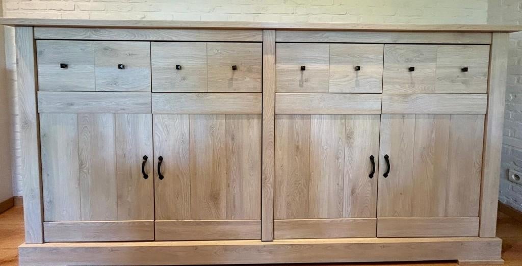 Buffet/buffet en chêne clair - parfait état, Maison & Meubles, Armoires | Buffets, Comme neuf, 100 à 150 cm, 200 cm ou plus, 50 à 75 cm