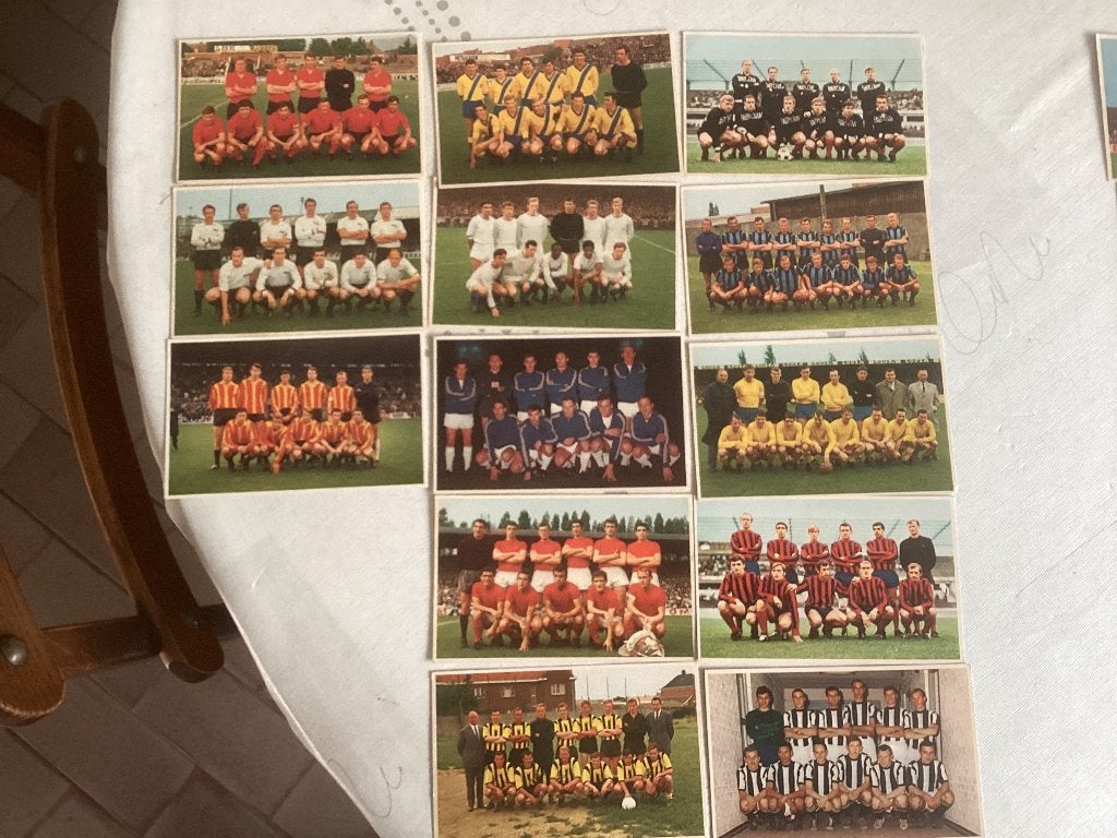 50 postkaarten prenten voetbalploegen voetballers GOal gum, Ophalen of Verzenden, Gebruikt