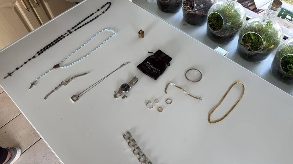 Set juwelen, Handtassen en Accessoires, Kettingen, Ophalen, Zo goed als nieuw