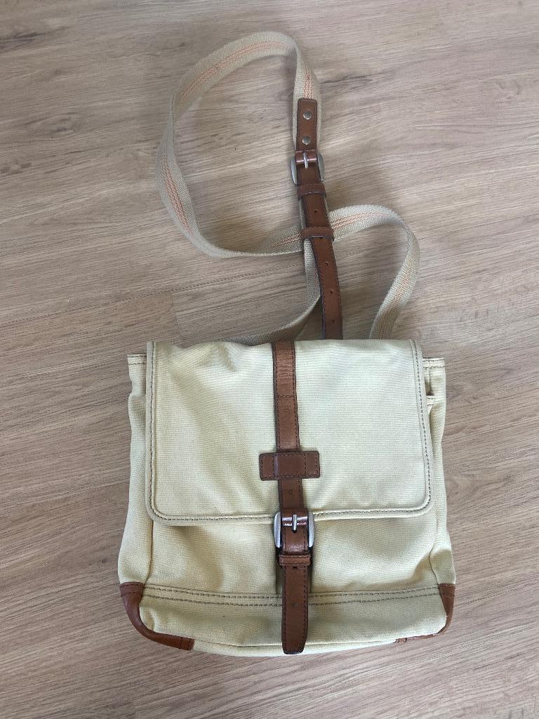 Te koop: leuke handtas Fossil in perfecte staat!, Handtassen en Accessoires, Ophalen of Verzenden, Nieuw, Beige, Handtas