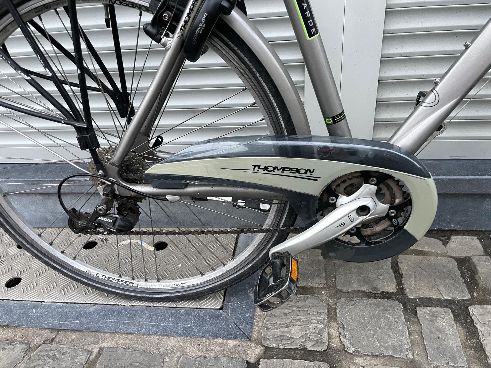 Thompson fiets, Enlèvement, Comme neuf