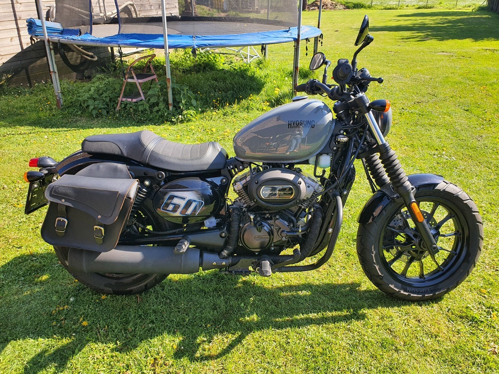Hyosung Aquila GV125 Bobber 2021 Rijbewijs B!!, Motoren, 2 cilinders, Occasion, Chopper, Particulier