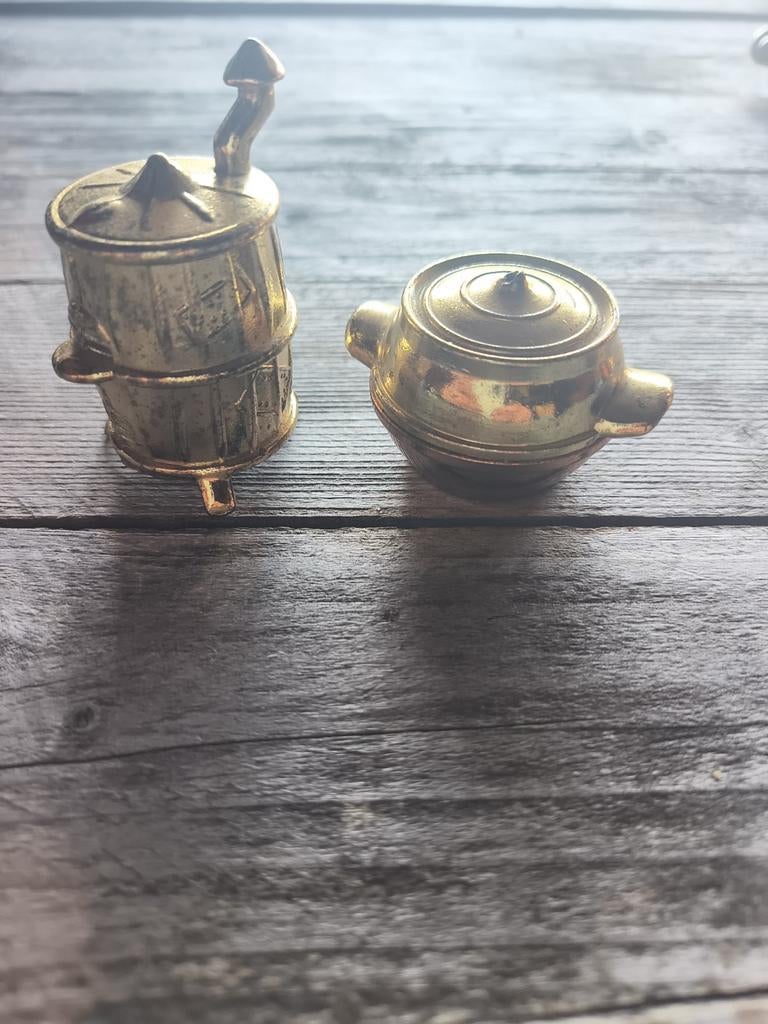 Ensemble de 2 miniatures vintage en laiton — théière et moul, Enlèvement, Cuivre