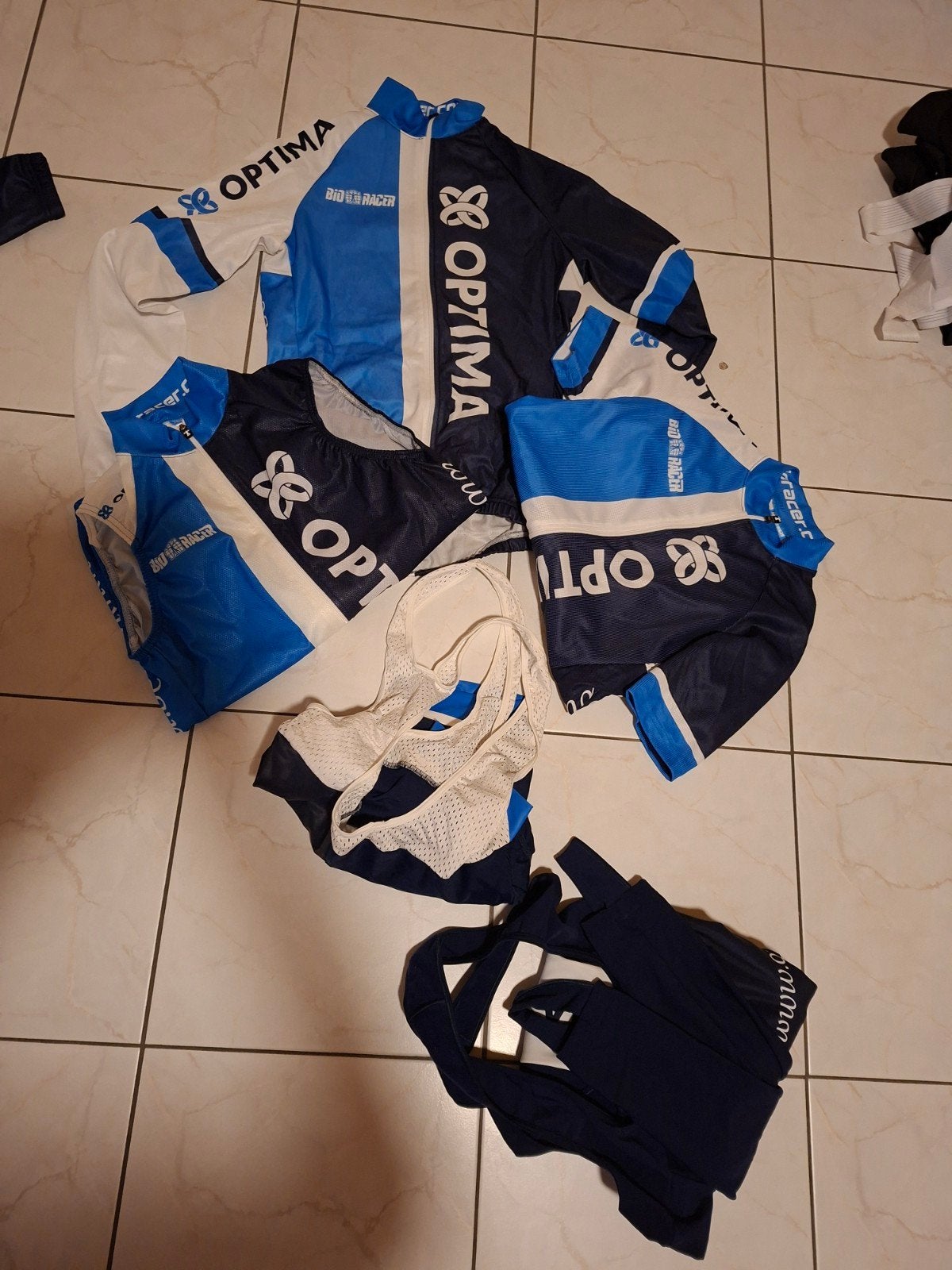 ensemble complet de vêtements de cyclisme, Enlèvement, Comme neuf, Vêtements