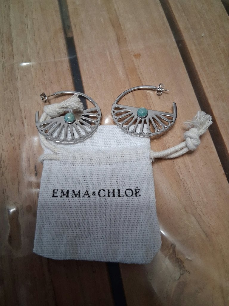 Emma & Chloé zilverkleurige oorbellen, blauwgroene steen, Overige materialen, Overige kleuren, L’Atelier Emma & Chloé, Ophalen of Verzenden
