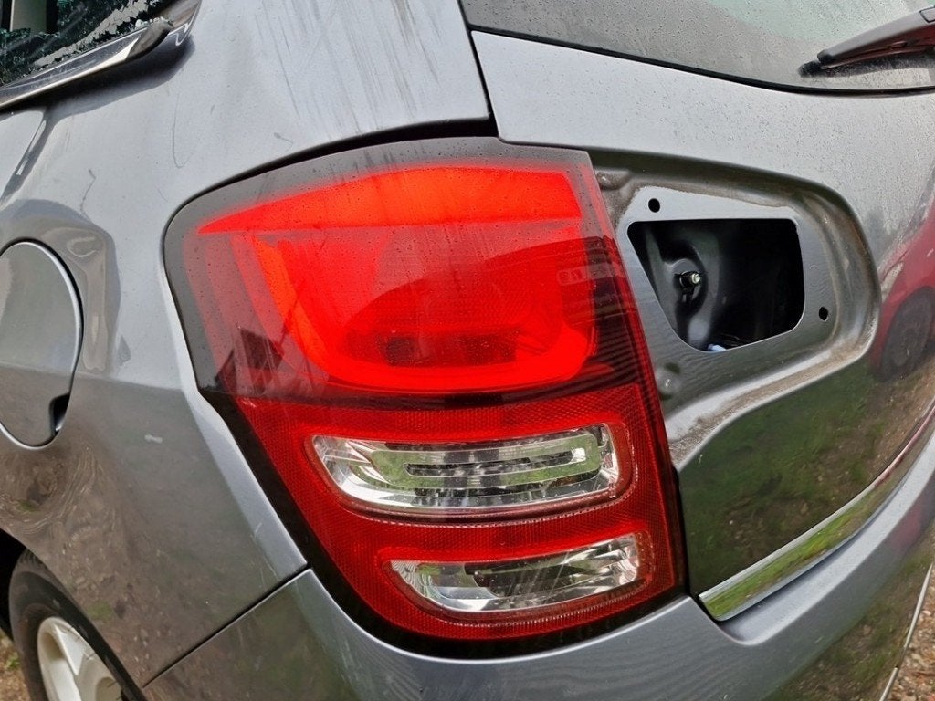 FEU ARRIÈRE GAUCHE Citroën C3 (SC) (01-2009/01-2017), Autos : Pièces & Accessoires, Citroën, Kontakt-citroen@citroen.com, Utilisé