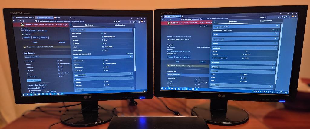 LG Flatron W2241S set met 2 schermen, Computers en Software, Monitoren, Ophalen, Gebruikt, Kantelbaar, VGA