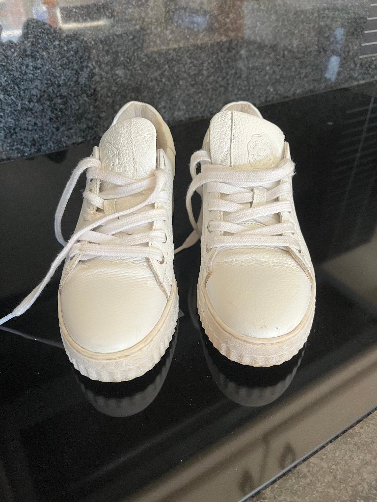 witte sneakers, Ophalen, Sneakers