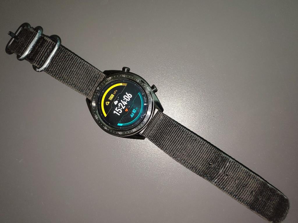 Smartwatch Huawei Watch GT – très bon état, Étanche, Enlèvement ou Envoi, Utilisé, Huawei watch