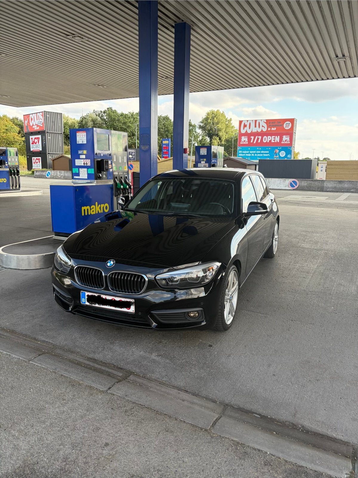 BMW 118i 124k km, Auto's, Automaat, Zwart, 5 deurs, Particulier