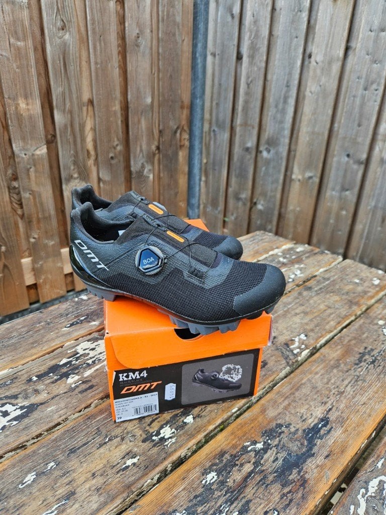 DMT - KM 4, maat 39 nieuw, Schoenen, Nieuw, Overige maten, Ophalen of Verzenden