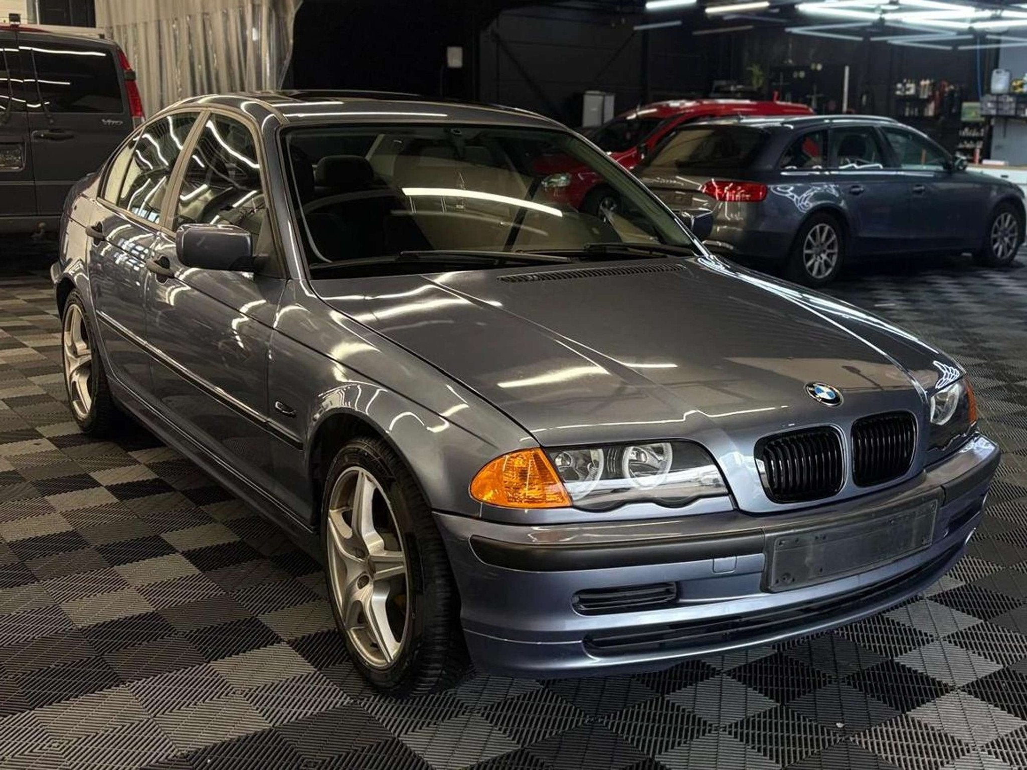 BMW 3 Serie 318i benzine bj. 1998 181000km, Autos, Achat, 4 portes, Entreprise, Alarme