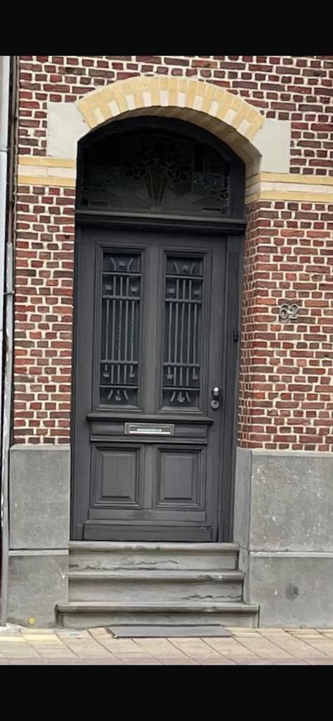 Klassieke houten buitendeur met glas en smeedijzer, Gebruikt, Buitendeur, Glas, 200 tot 215 cm