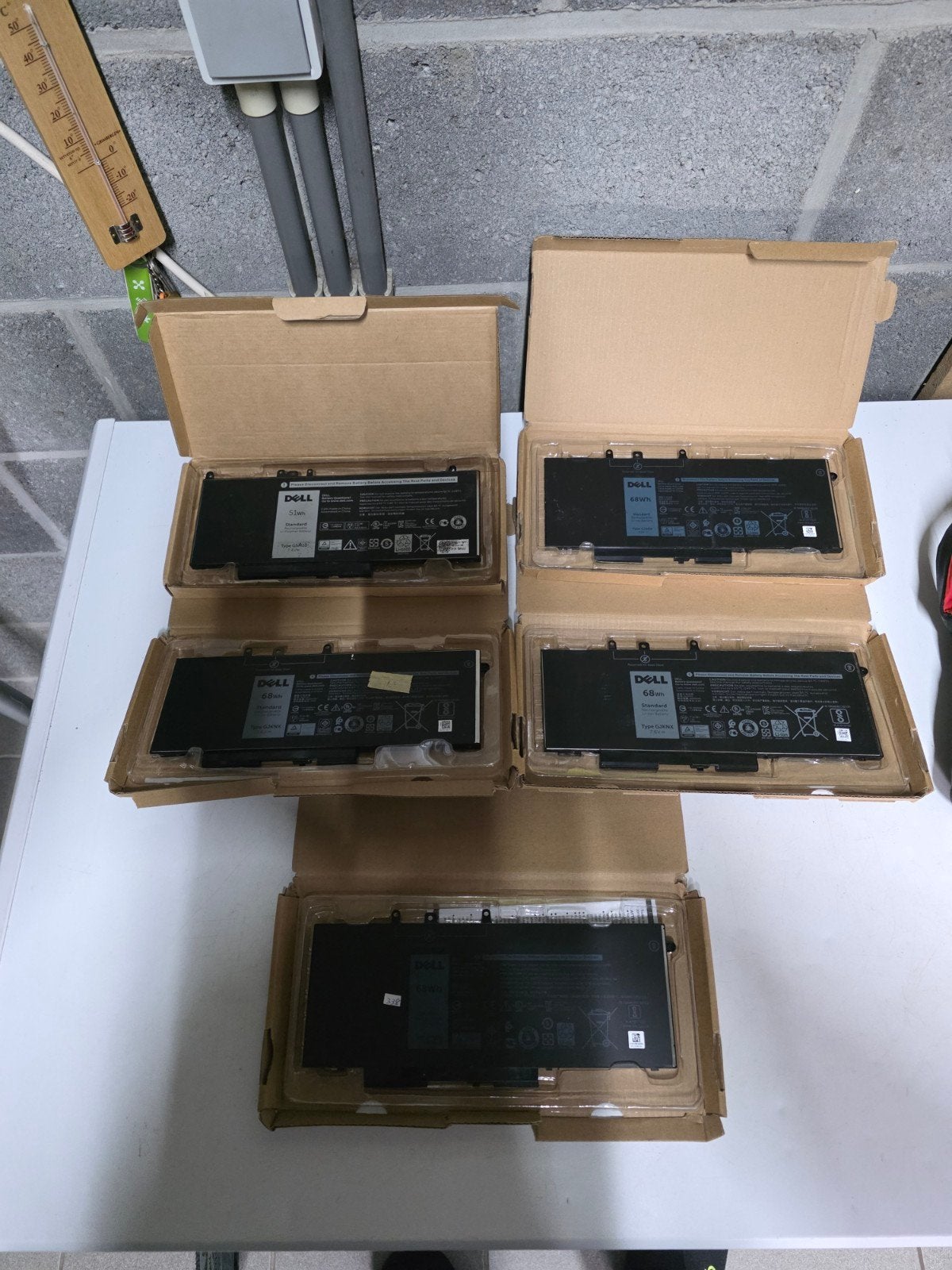 5 batteries Dell pour pieces