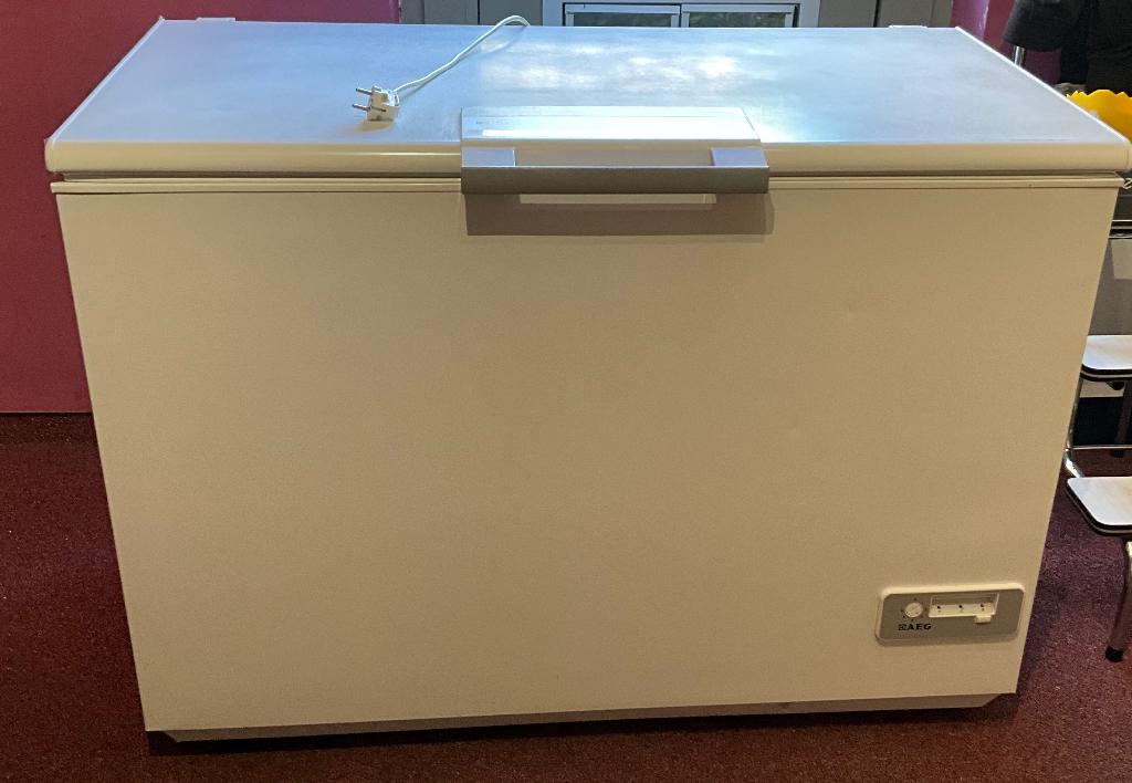 TE KOOP: DIEPVRIESKOFFER AEG., Elektronische apparatuur, Vriezers en Diepvrieskisten, Ophalen, Gebruikt, Vrijstaand, Vrieskist