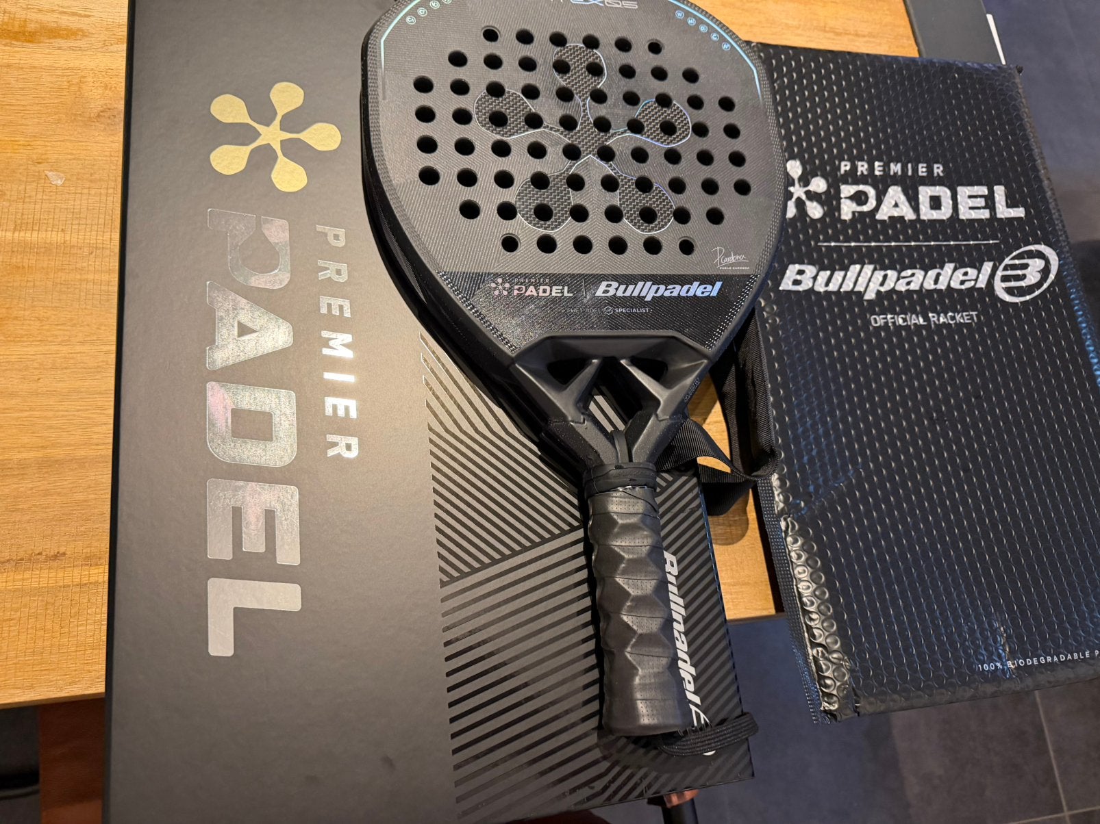 Bullpadel Vertex Geo Premier Padel Limited Edition, Ophalen of Verzenden, Zo goed als nieuw, Padelracket