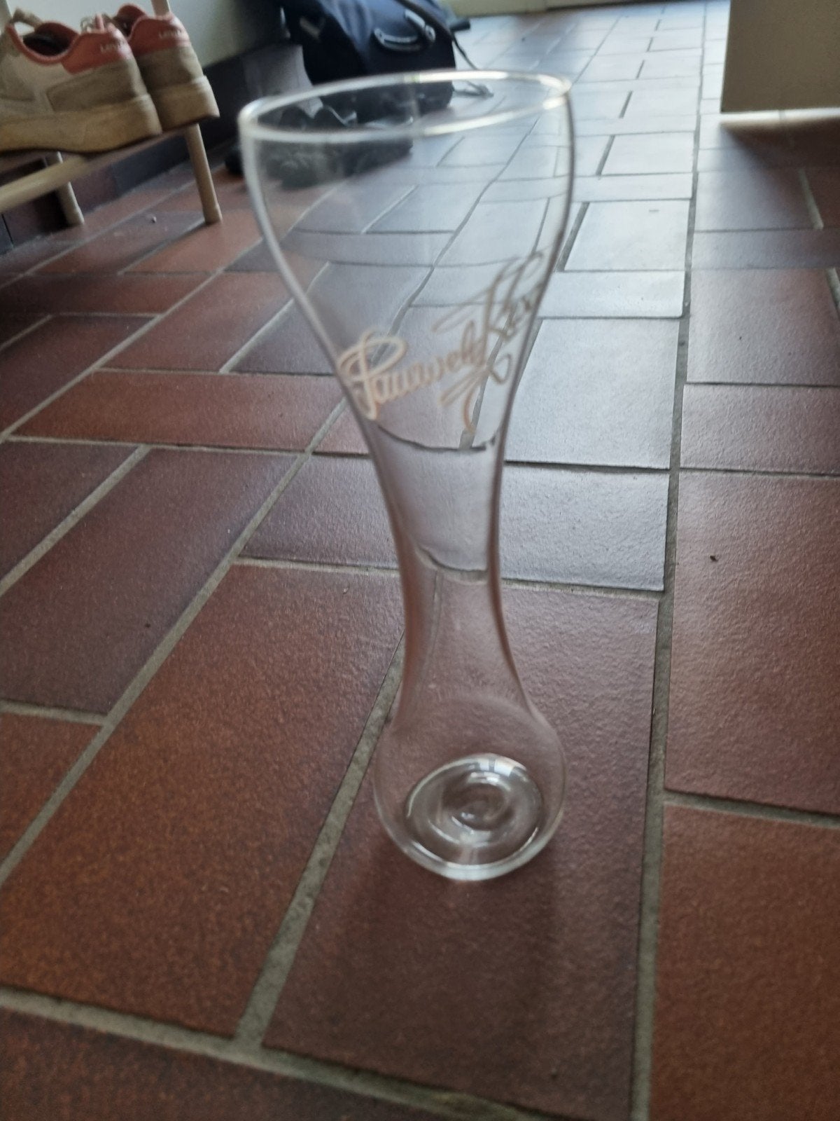 Glas van kwak pauwels, Ophalen