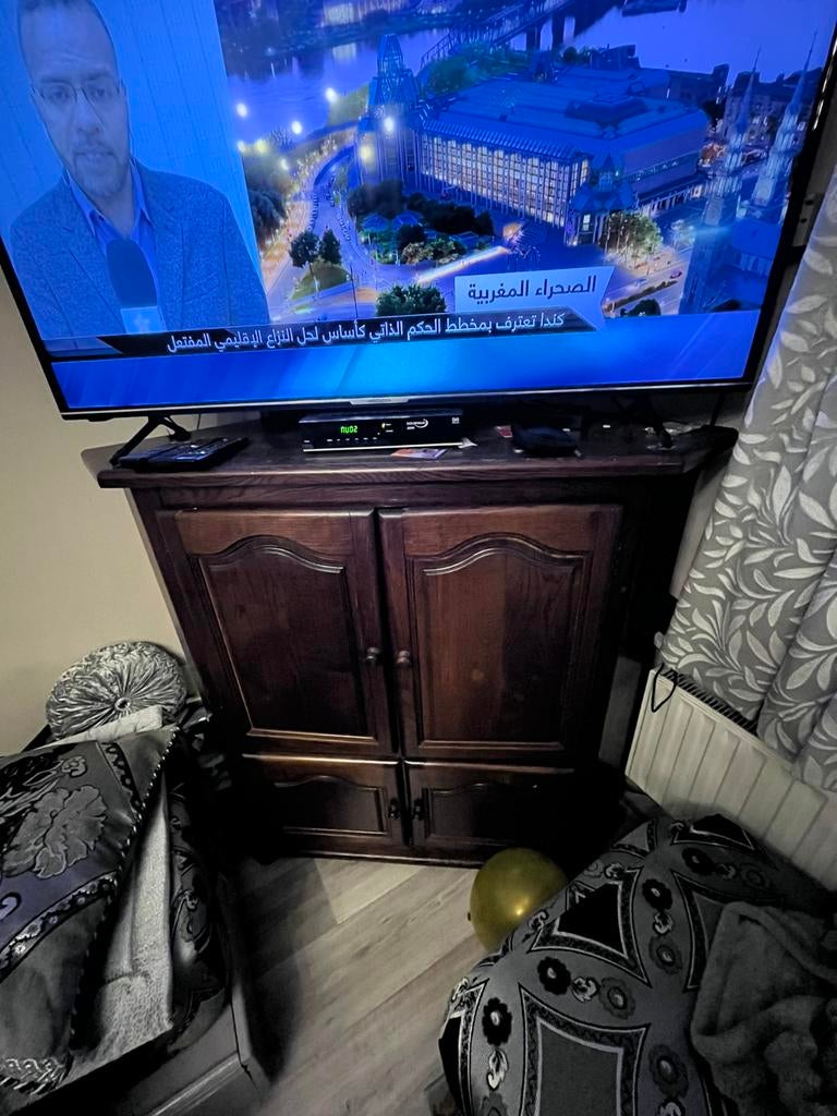 Commode kast tv kast, Huis en Inrichting, Kasten |Televisiemeubels, Ophalen, Zo goed als nieuw