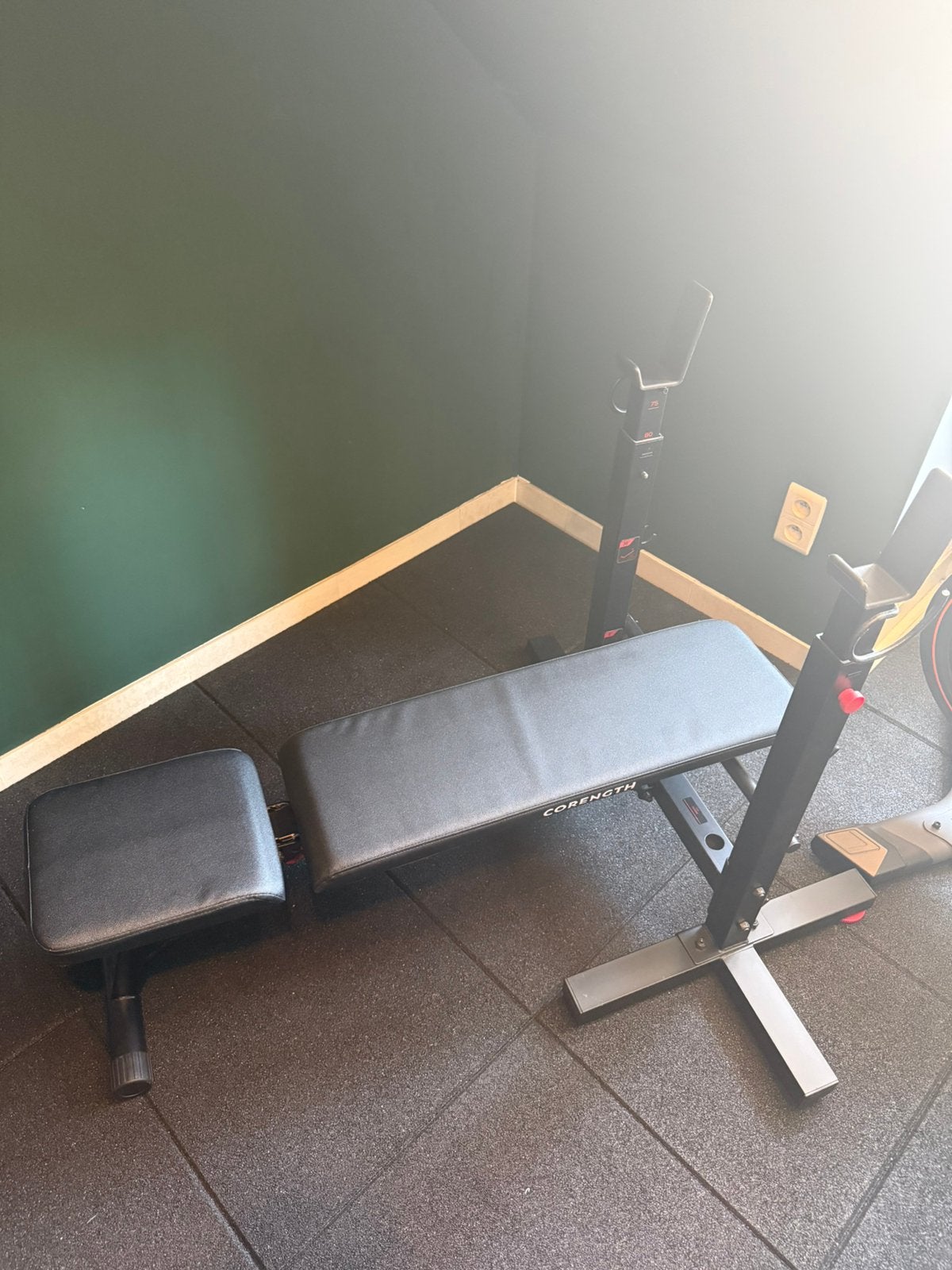 Bench press, Enlèvement, Comme neuf