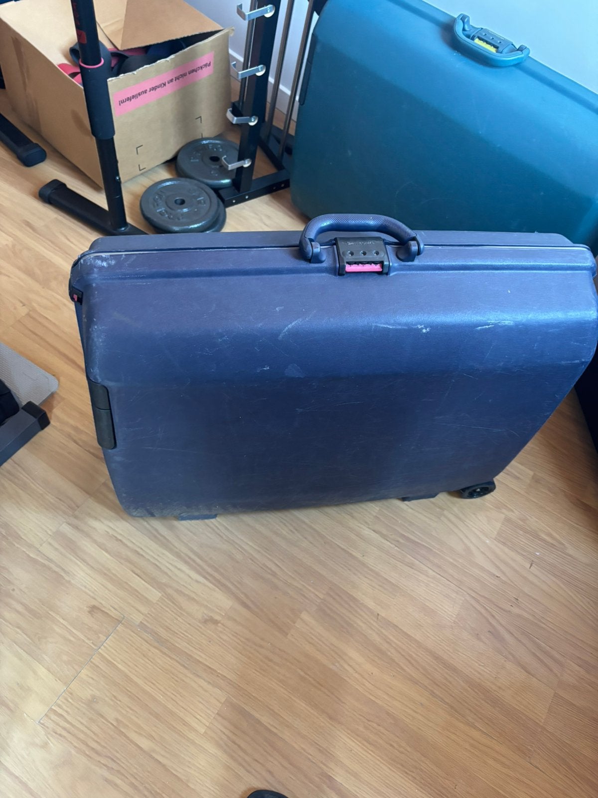 Samsonite bleu marine (coque rigide, cadenas rose), Bijoux, Sacs & Beauté, Enlèvement, Comme neuf