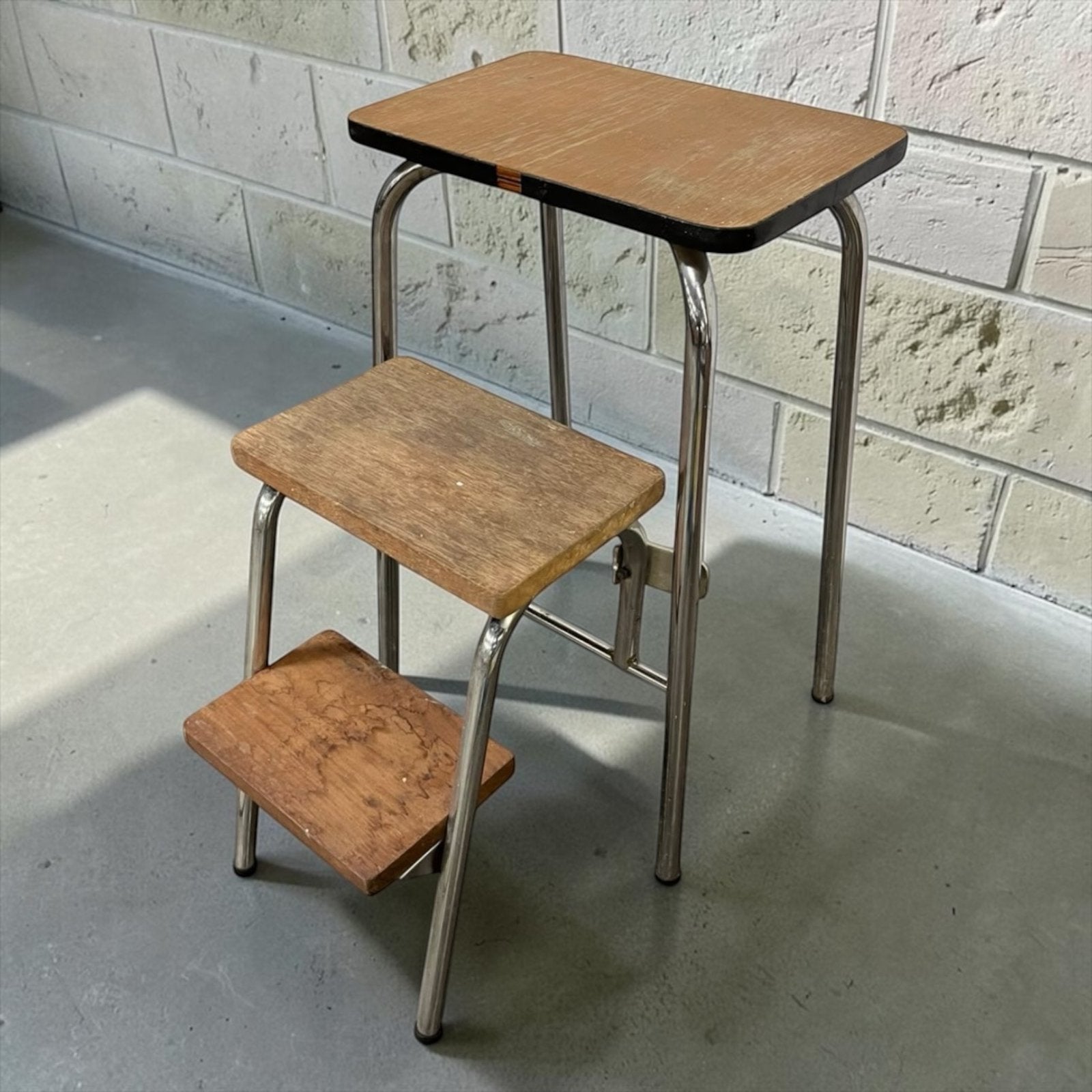 Vintage inklapbaar laddertje / opstapkruk / keukentrapje, Ophalen of Verzenden