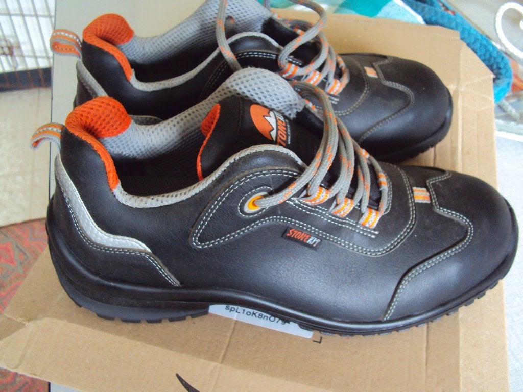 Chaussures de sécurité taille 43, Enlèvement ou Envoi, Neuf