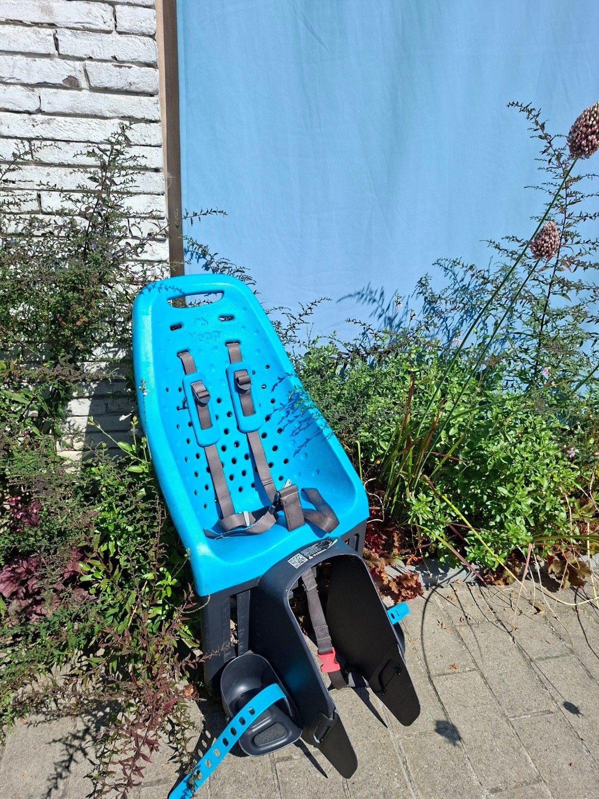 Yepp fietsstoeltje/achterzitje blauw, Ophalen, Achterzitje, Voetsteuntjes, Yepp (Thule)