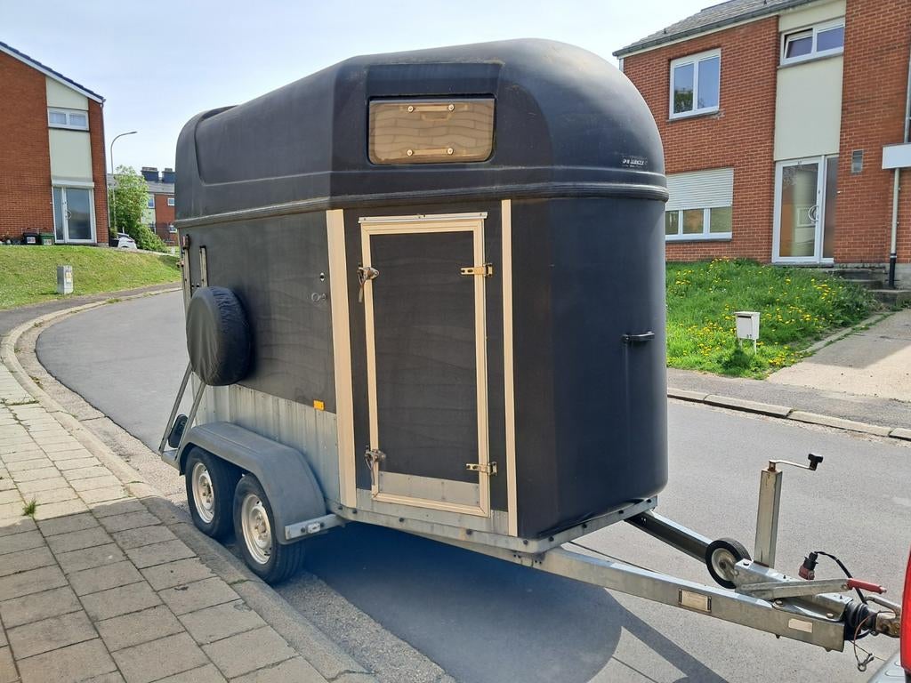 Van HOTRA 2008 CT ok regio 4620 Flèron, Dieren en Toebehoren, Ophalen