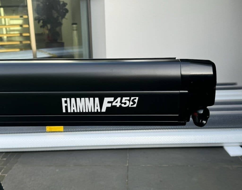 Fiamma F45s 400 luifel Deep Black / Royal Grey - Nieuw, Caravans en Kamperen, Ophalen, Nieuw, Fiamma