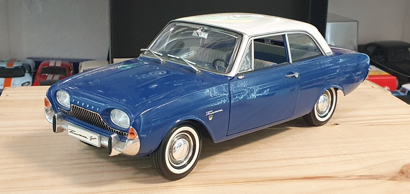 Ford Taunus 17m 1960 Revell 1/18, Enlèvement ou Envoi, Voiture, Revell
